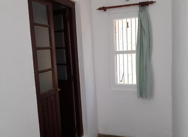 Quarto Triplo Basic, Shoba Traveller S Tree