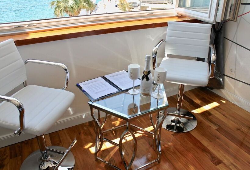 Номер Deluxe Вид на Море, Galeria Valeria Seaside Downtown   Mag Quaint & Elegant Boutique Hotels
