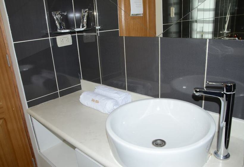 اتاق استاندارد با وان آب گرم, Casa Real Hoteles