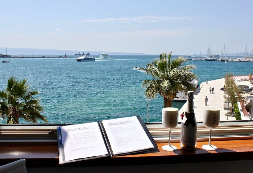 Номер Deluxe Вид на Море, Galeria Valeria Seaside Downtown   Mag Quaint & Elegant Boutique Hotels