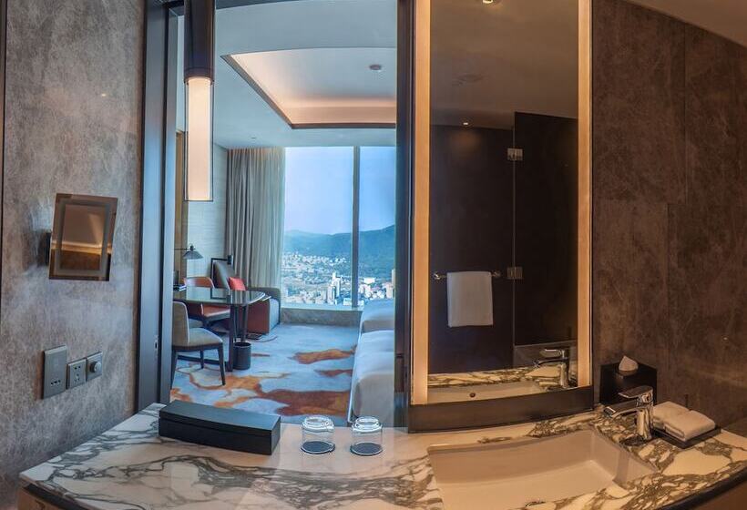 اتاق استاندارد با چشم‌انداز کوهستان, Hyatt Regency Wuxi