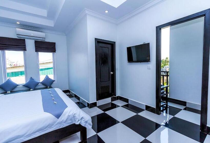 اتاق لوکس با چشم‌انداز شهر, Rithy Rine Angkor Residence