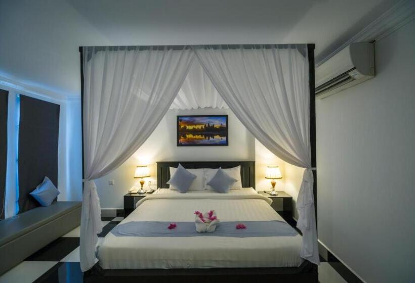 اتاق لوکس با چشم‌انداز استخر, Rithy Rine Angkor Residence
