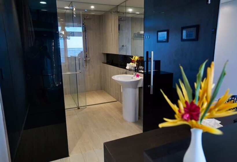اتاق لوکس با چشم‌انداز دریا, Taumeasina Island Resort