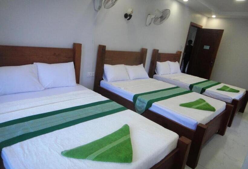 اتاق سوپریور سه تخته, Marany Guesthouse