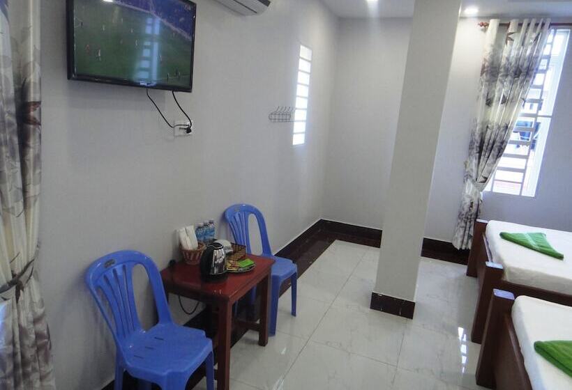 اتاق سوپریور سه تخته, Marany Guesthouse