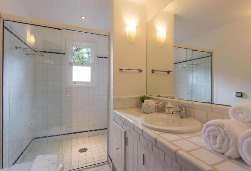 חדר דחוקס עם מיטת קינג, Aberdeen Premium Stay