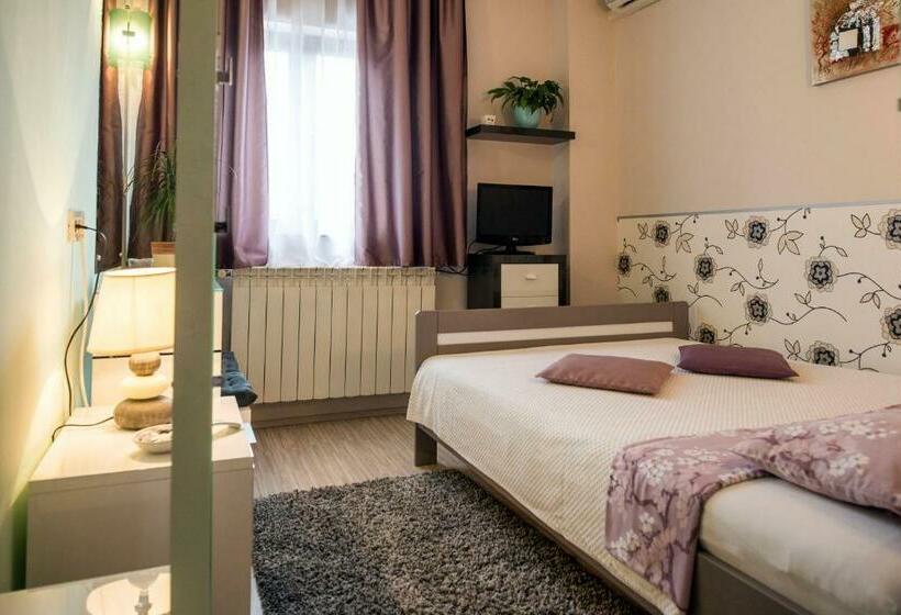 Quarto Estandar, Rooms Madison