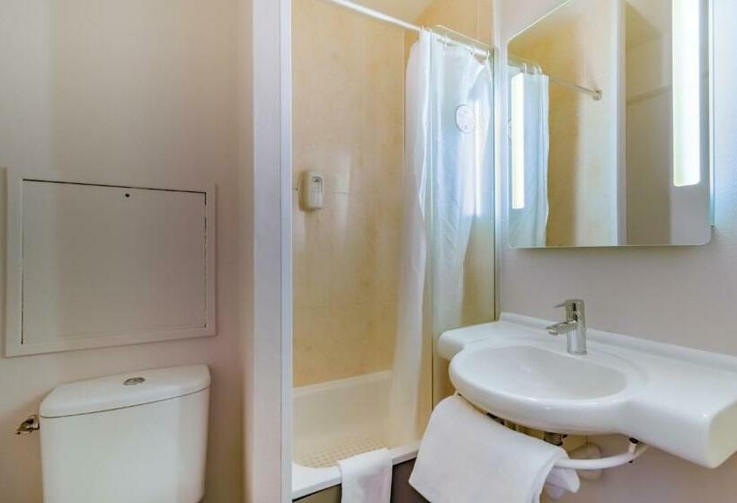Номер Стандарт, B&b Hotel Marseille La Valentine