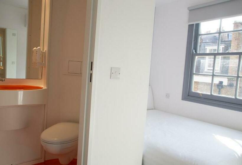 Номер Стандарт, Easyhotel Victoria