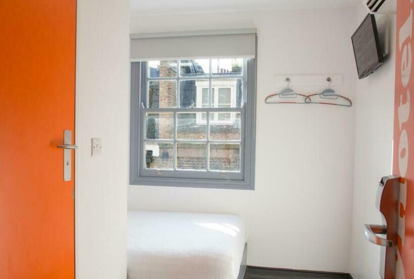 스탠다드 룸, Easyhotel Victoria