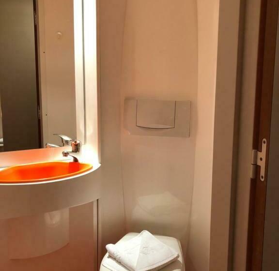 Номер Стандарт, Easyhotel Victoria