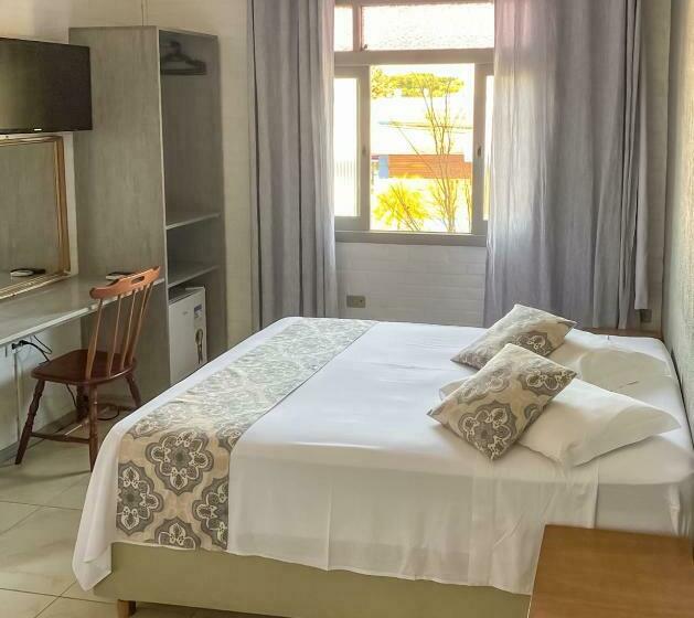 Quarto Triplo Estandar, Voa Pousada Brisa