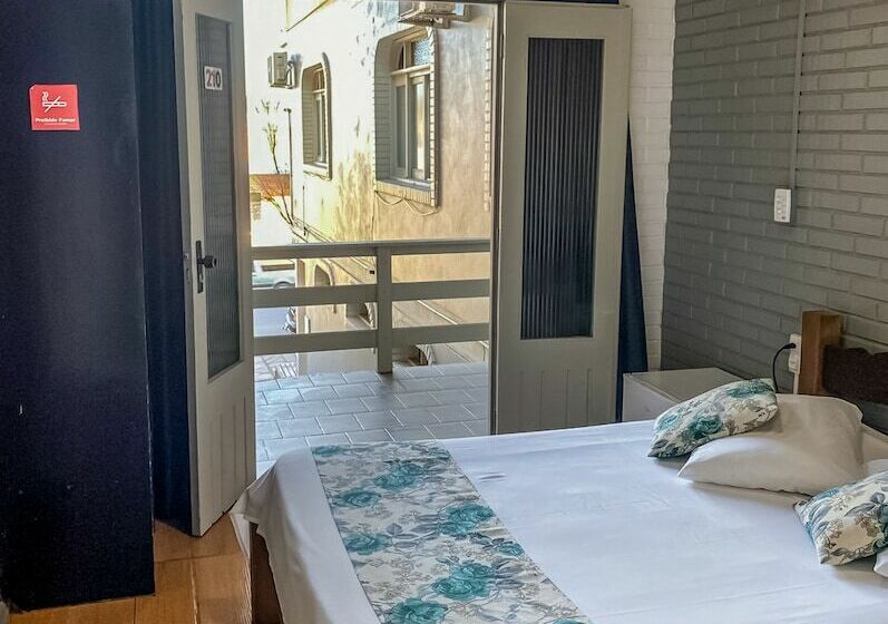 Quarto Estandar, Voa Pousada Brisa