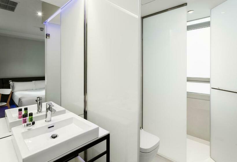Quarto Deluxe, B&b Hotel Madrid Centro Puerta Del Sol