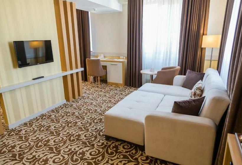 سوییت, Grand İtimat
