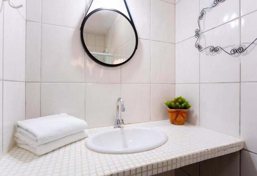 سوییت جونیور لوکس, Suítes Casa Maembippe