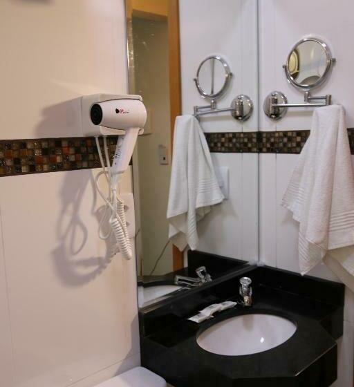 اتاق استاندارد سه نفره, Ouro Minas Plaza