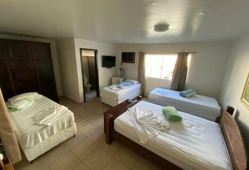 غرفة قياسية رباعية, Rota Do Mar Inn Itajaí Navegantes