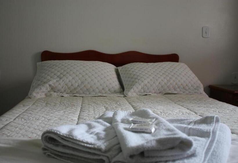 Quarto Triplo Deluxe, Somensi