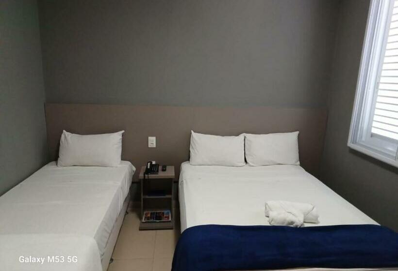 Quarto Triplo Deluxe, Ribs