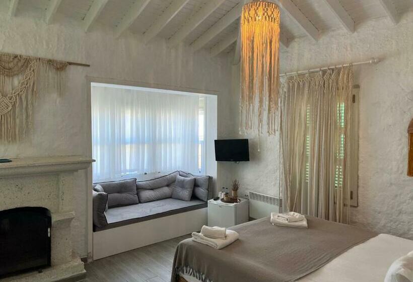 Люкс Повышенной Комфортности, Boreas Butik Hotel   Adults Only