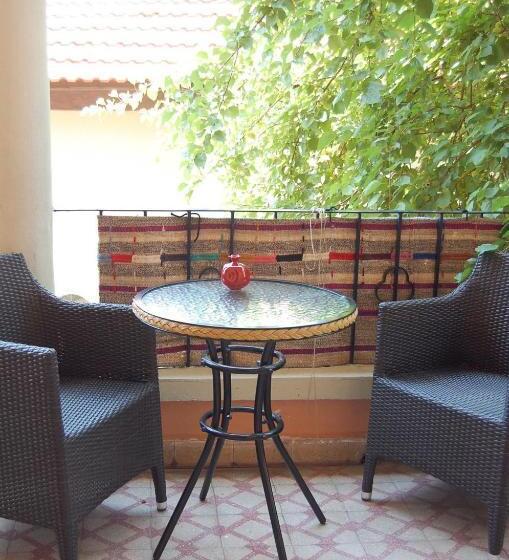 سوئیت با بالکن, Villa Tulipan