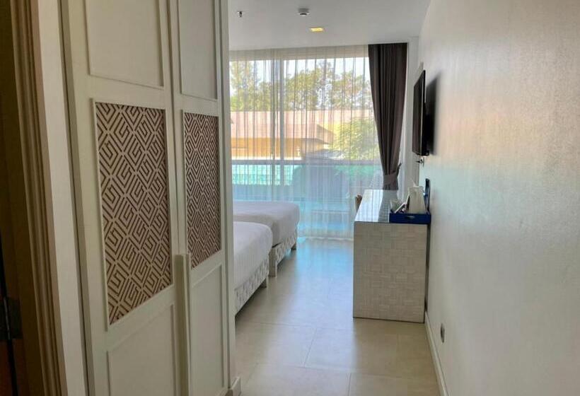 Номер Deluxe, Beach Walk Boutique Resort