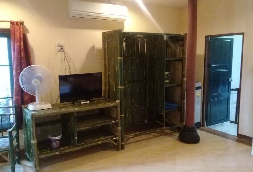 Люкс Повышенной Комфортности, Baan Ton Rak Boutique Resort