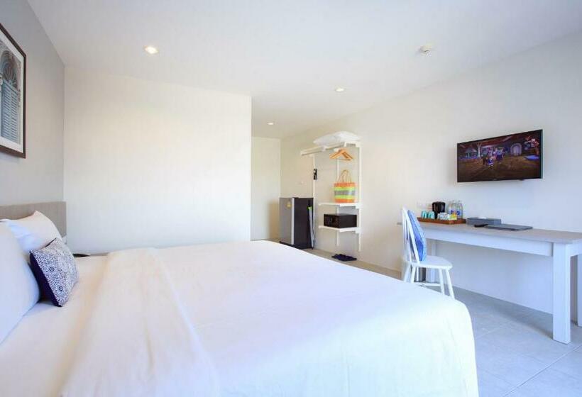 디럭스 룸, Recenta Phuket Suanluang