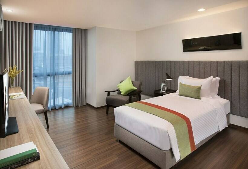 デラックススタジオ, Somerset Ekamai Bangkok