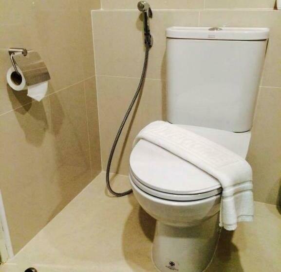 수피리어 룸, Leosor