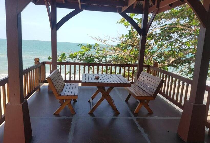Quarto Familiar Vista Mar, Phuphat Beach