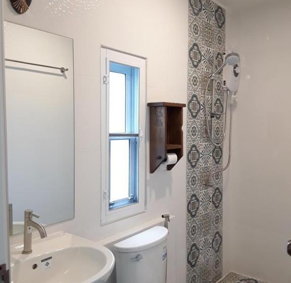 Семейное Бунгало, Sky Cottage