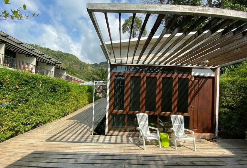 اتاق استاندارد با تخت بزرگ, The Stage, Koh Chang