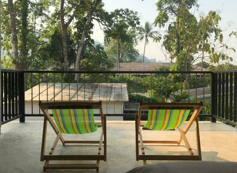 اتاق استاندارد با تخت بزرگ, The Stage, Koh Chang