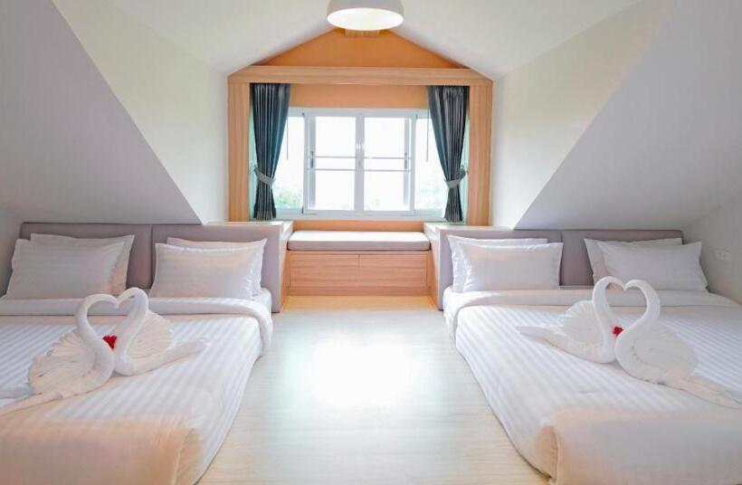 Семейный Номер, Phukaew Resort & Adventure Park