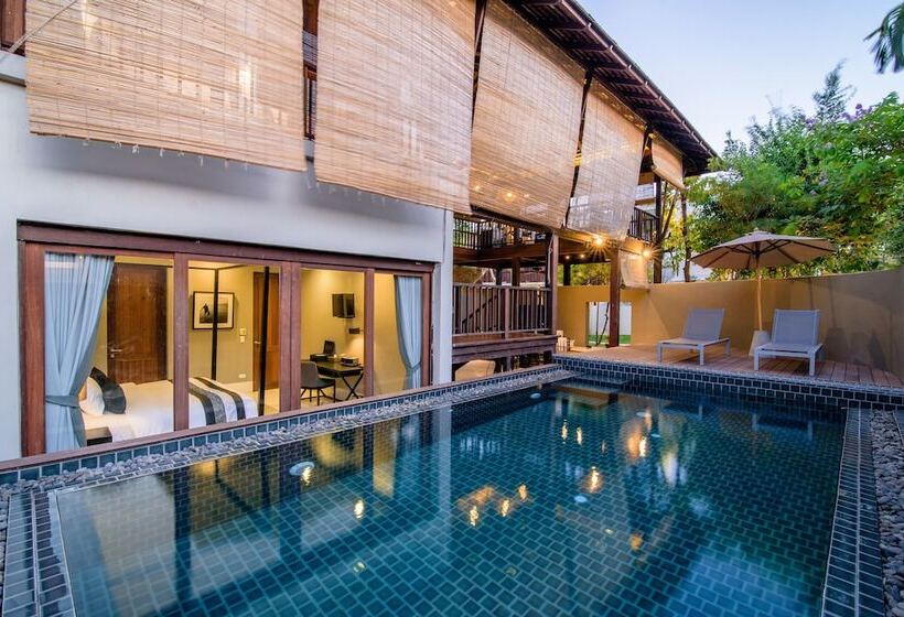 ویلای 3 خوابه با استخر, The Palayana Hua Hin