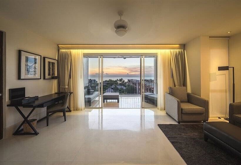 سوئیت خانواده 2 خوابه, The Palayana Hua Hin
