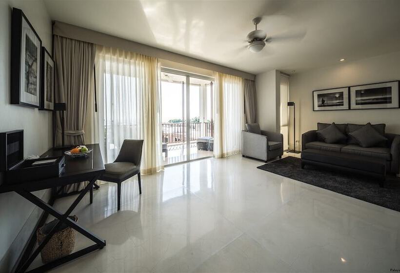 سوئیت خانواده 2 خوابه, The Palayana Hua Hin