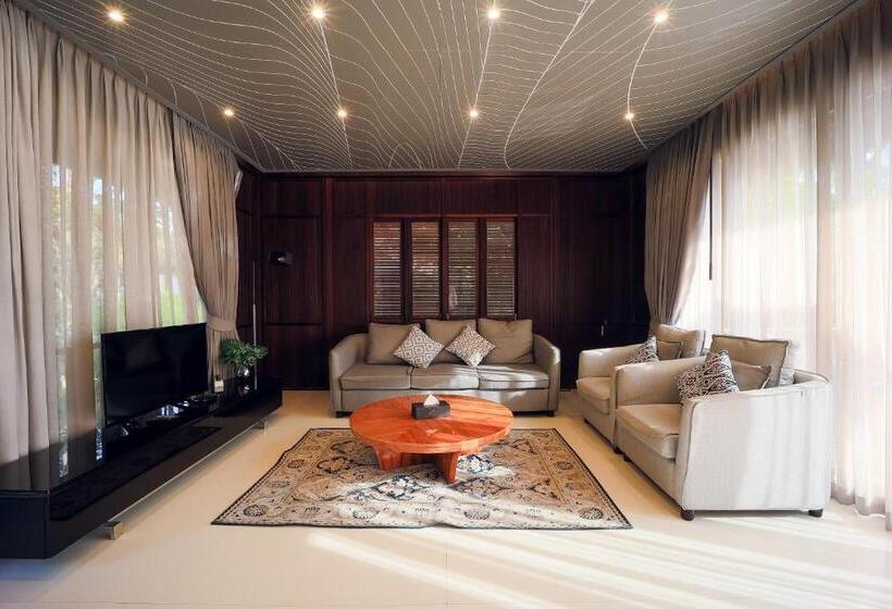 ویلای 3 خوابه, The Palayana Hua Hin