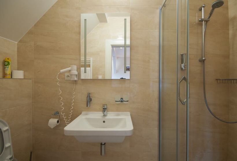 Трехместный Номер Базовый, Art Deco Hotel Hoffmann