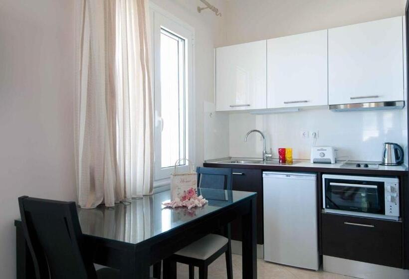 Студия Deluxe, Brentanos Apartments   A   View Of Paradise