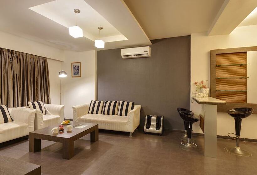 Люкс, Regenta Place Raysons Kolhapur