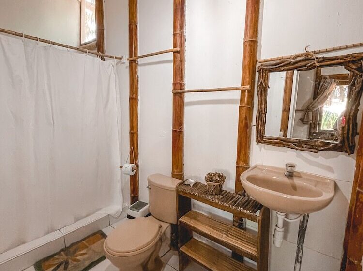 اتاق استاندارد, Naif Rustic & Ecologic Lodge