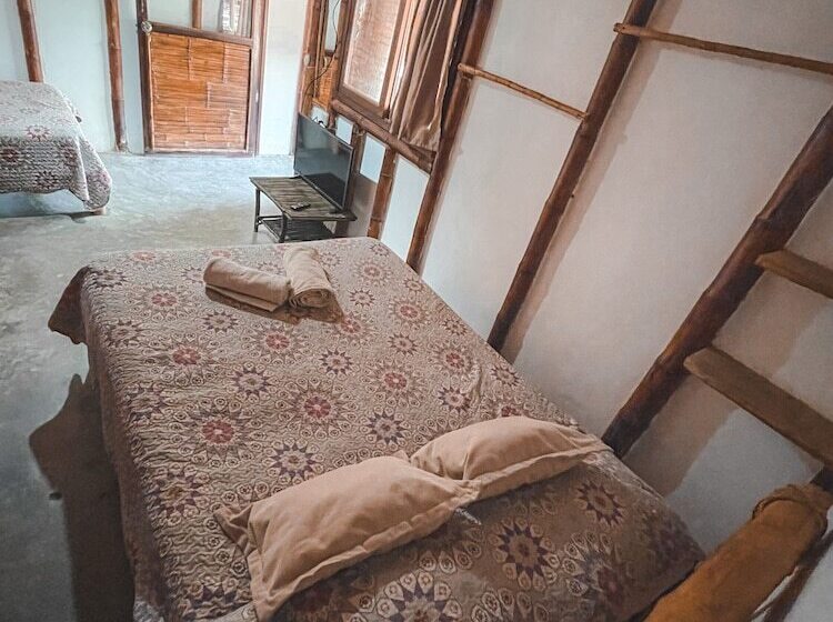 اتاق استاندارد سه نفره, Naif Rustic & Ecologic Lodge