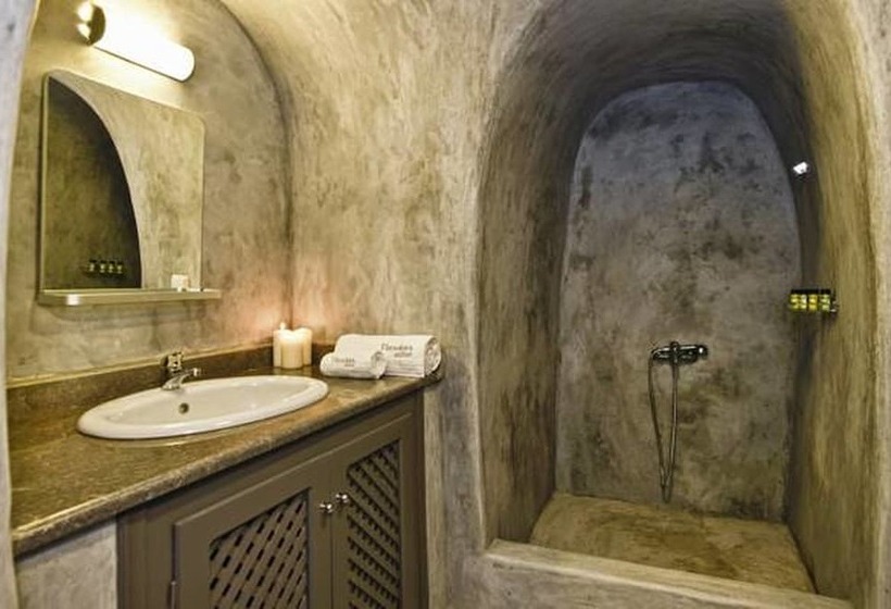 سوئیت دولوکس با چشم‌انداز, Oia Memories Suites