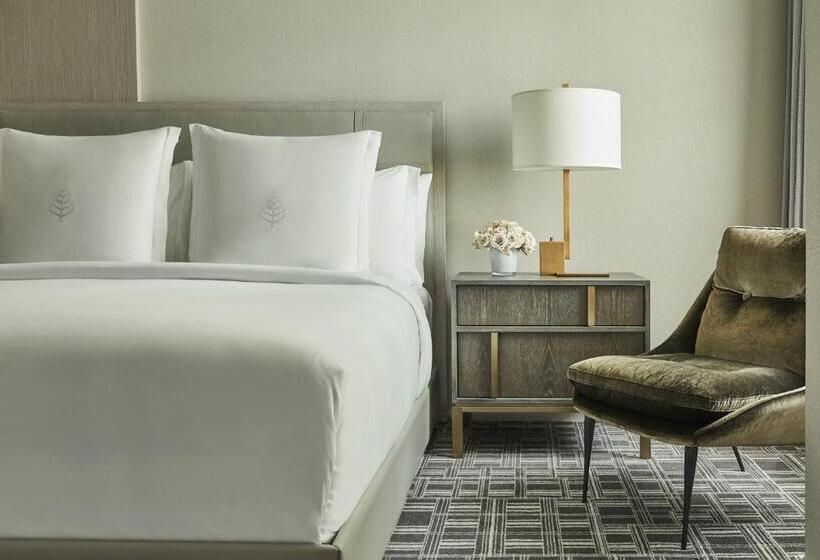 سوئیت برای معلولان, Four Seasons Hotel New York Downtown