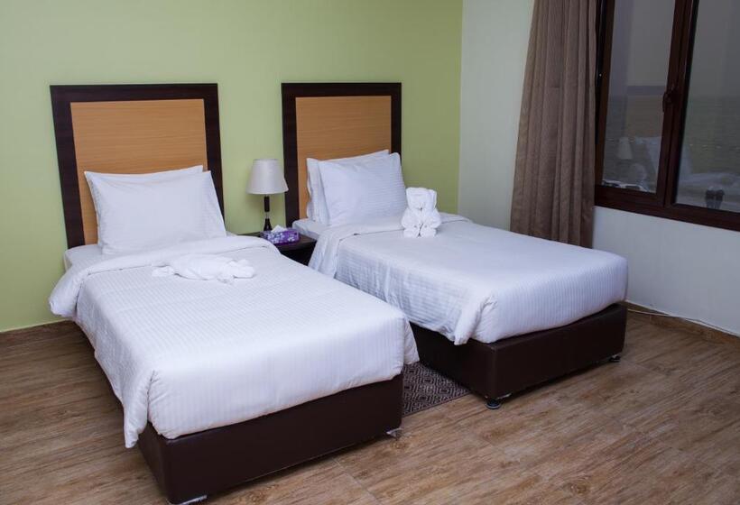 کلبه ییلاقی, Aquamarine Kuwait Resort