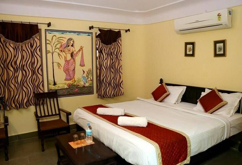 اتاق لوکس, Sajjan Bagh A Heritage Resort